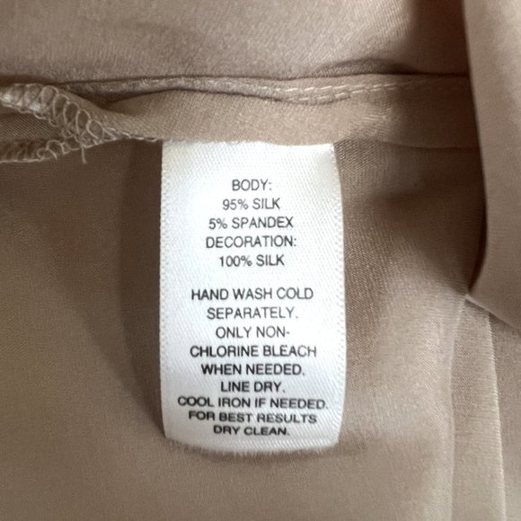 NEW WHBM Silk Stretch Cascading Ruffle Blouse Top, Champagne Shell, Size 12 - Picture 13 of 14